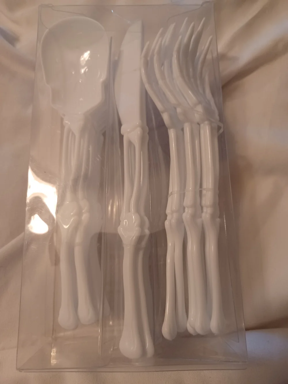24 PC Halloween White Decorative Plastic Flatware Set 8 Forks 8 Knifes 8 Spoons